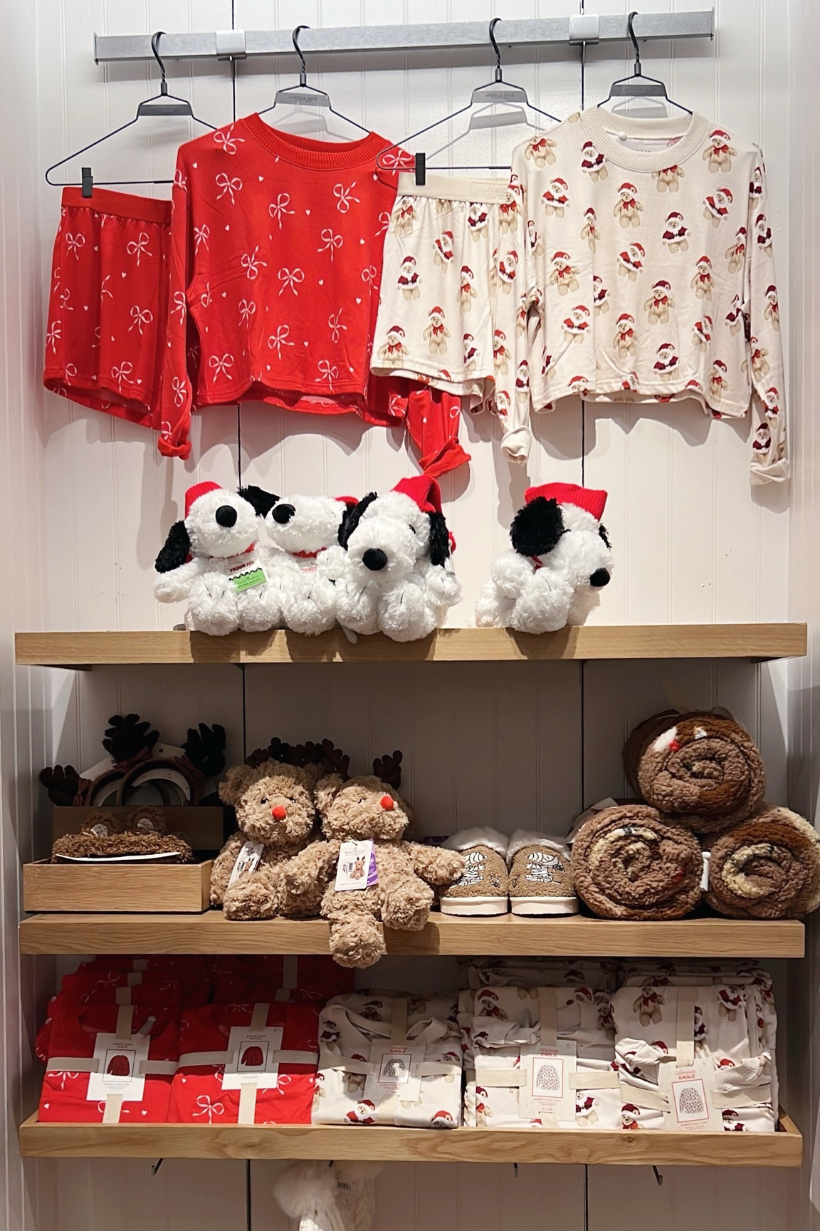 Cutest pajamas and snoopy items at American Eagle!! ✨🥹

#pajama #americaneagle #aerie #christmas #holiday #giftguide #bow 

#LTKGiftGuide #LTKHoliday #LTKHome