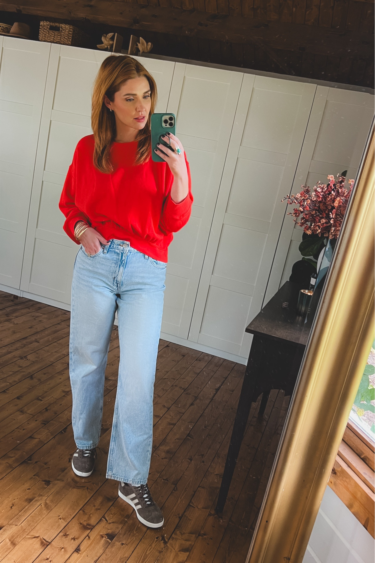 Target style 🎯 finds! This cropped and slightly ruched sweatshirt is perfect for fall 🍂❤️

#targetstyle #falloutfits 

#LTKBacktoSchool #LTKFindsUnder50 #LTKSeasonal