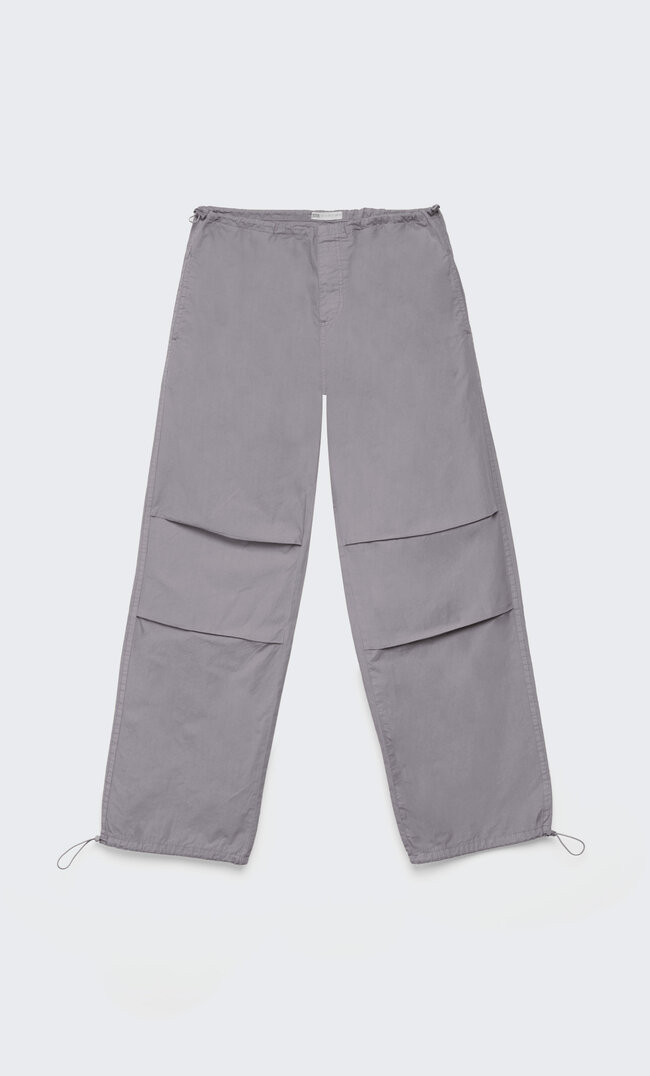 Parachute-Hose aus Popelin mit Kordelstoppern | Stradivarius DE