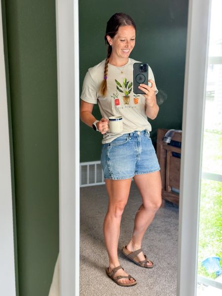 This t-shirt makes me happy - “you grow girl” 😄 perfect for another day in the garden! Mom summer outfit 
#ltkmomstyle #ltksummer #ootd

#LTKstyletip #LTKFind #LTKunder100