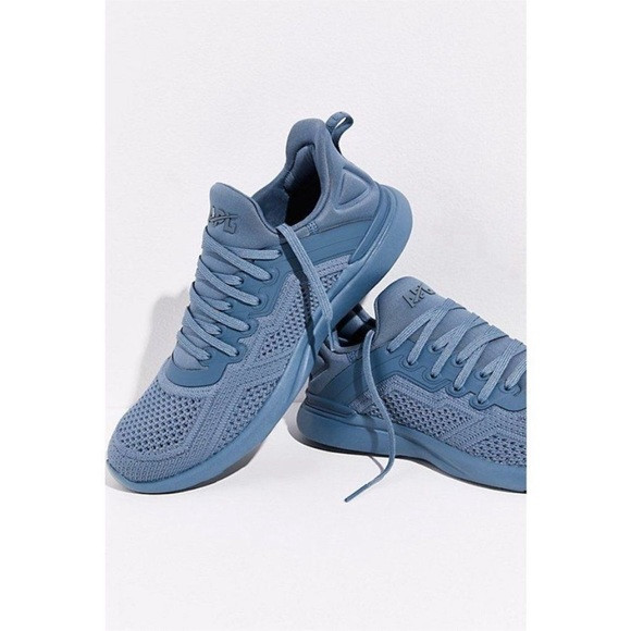 New APL TechLoom Tracer Knit Training Shoe in Moonstone, Size 8 | Poshmark