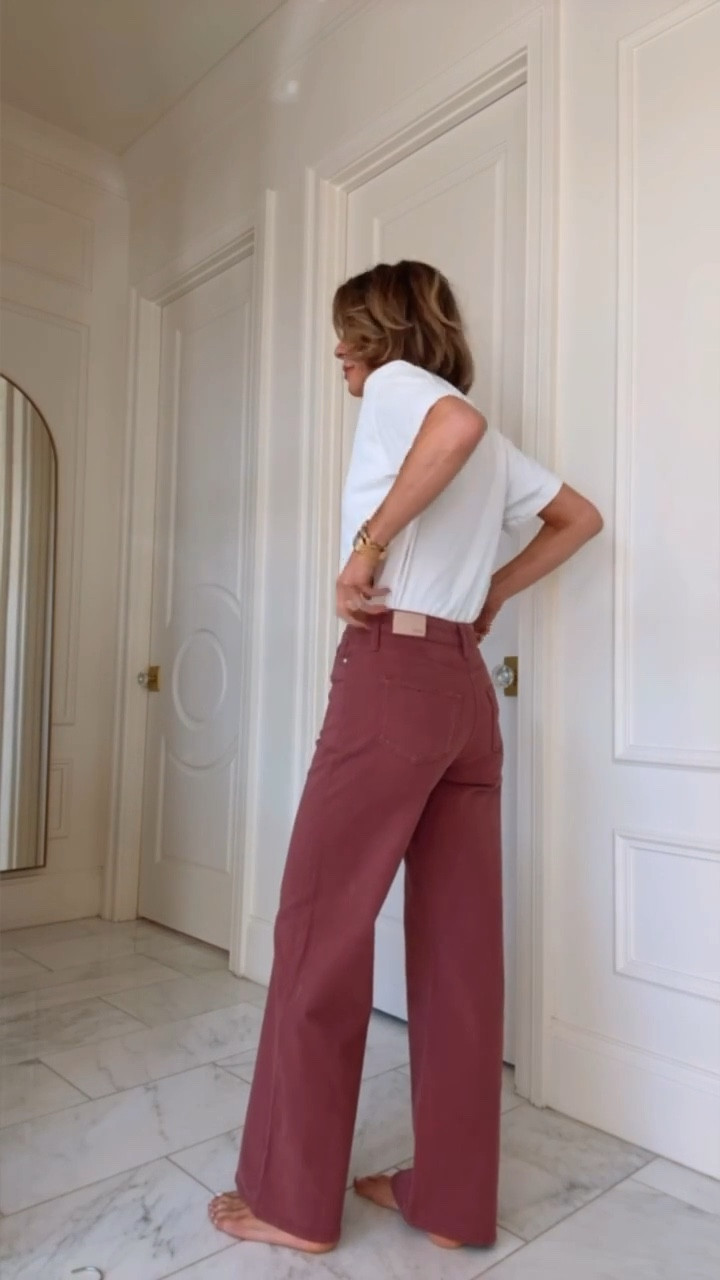 The jeans that fit everyone in the new berry wash. These fit tts.

#LTKSeasonal #LTKootd