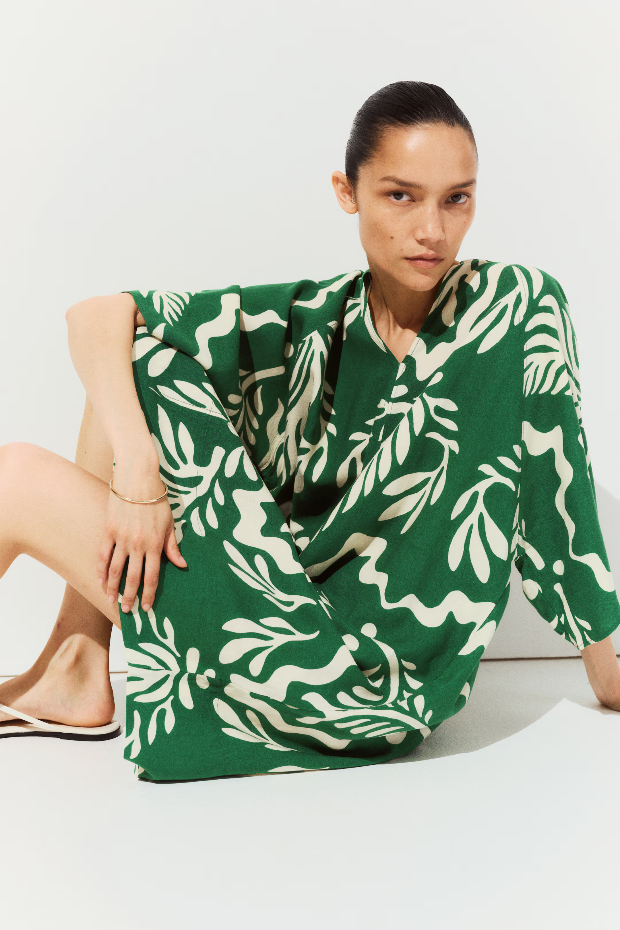 MAMA Before & After Linen-Blend Dress - Green/cream patterned - Ladies | H&M US | H&M (US + CA)