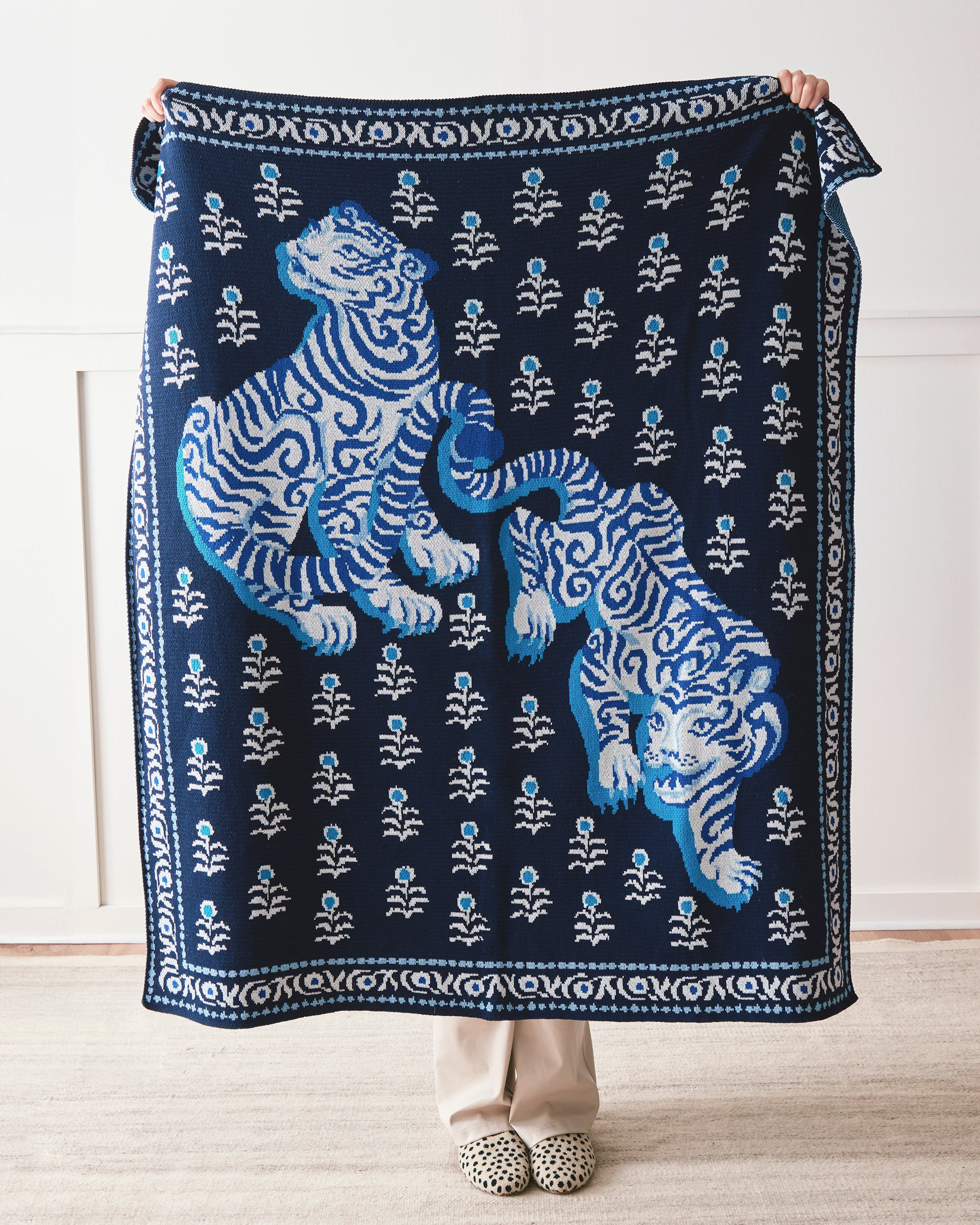Tiger Queen - Knit Throw Blanket - Navy | Printfresh
