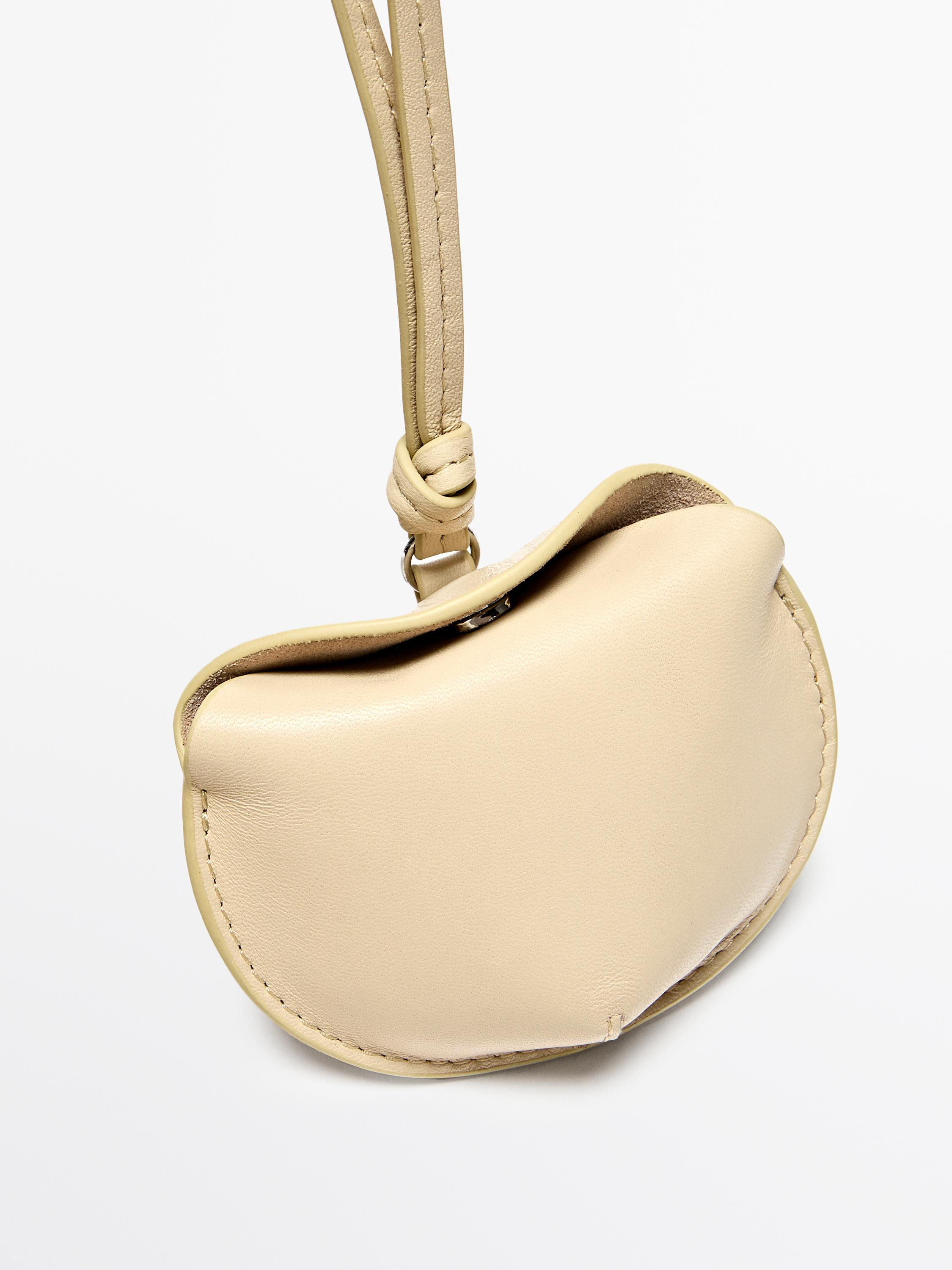 Foldable nappa leather AirPods case | Massimo Dutti US