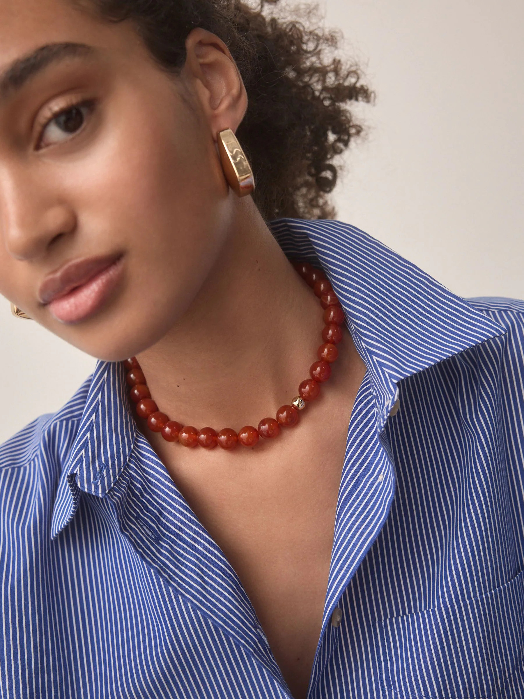 Next أحمرقلادة من أحجار شبه كريمة | Next UAE