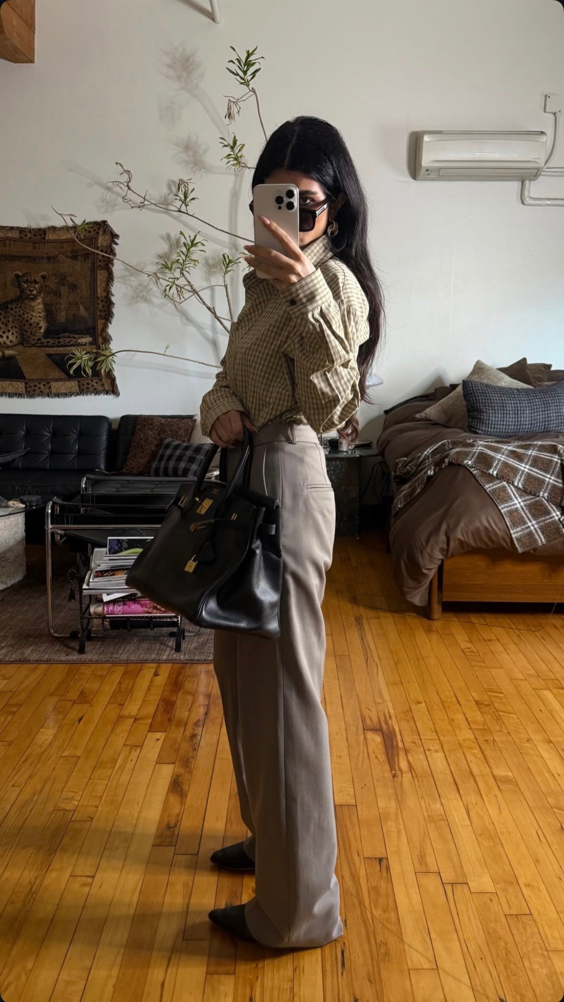 quick pic for stories

Business casual style, elevated business casual outfit, chic trousers, chic button up blouse

#LTKootd #LTKgrwm #LTKWorkwear