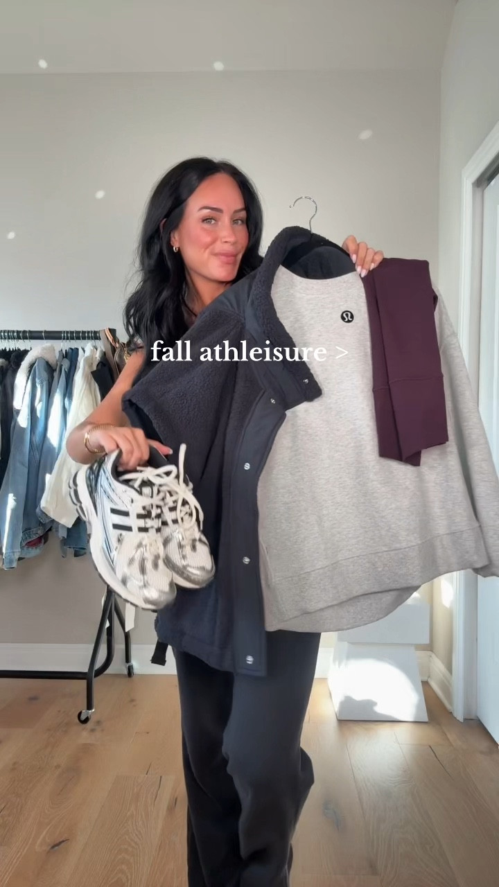 Fall athleisure is just unmatched. Cozy layers, easy colors, effortless but still put together 🖤 I will have my full outfit 🔗 on my LTK in the “outfit Inspo” section! 

My sizing 5’7, 145lbs, 32dd
I’m wearing a size medium crew, size small vest, size 4 leggings 

#LTKActive #LTKootd #LTKgrwm
