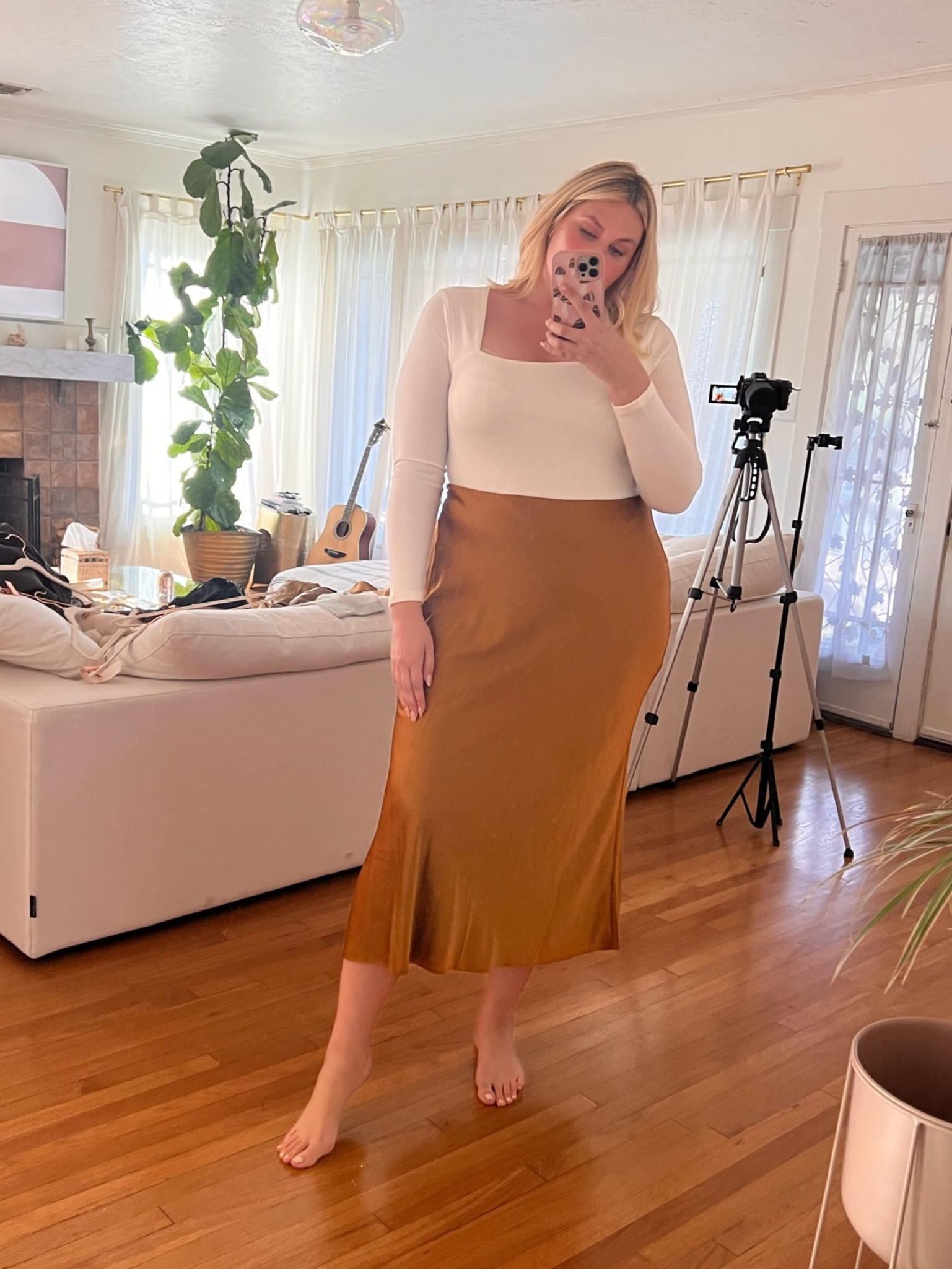 My fav Abercrombie skirt! Get 25% off when you shop through LTK!! 

Satin skirt | holiday fashion | holiday outfit 

#LTKstyletip #LTKHoliday #LTKxAF