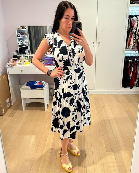 Such a cute day dress from Ann Taylor on sale under $100. This would be great for a shower or vacation. 

#LTKFindsUnder100 #LTKParties #LTKTravel