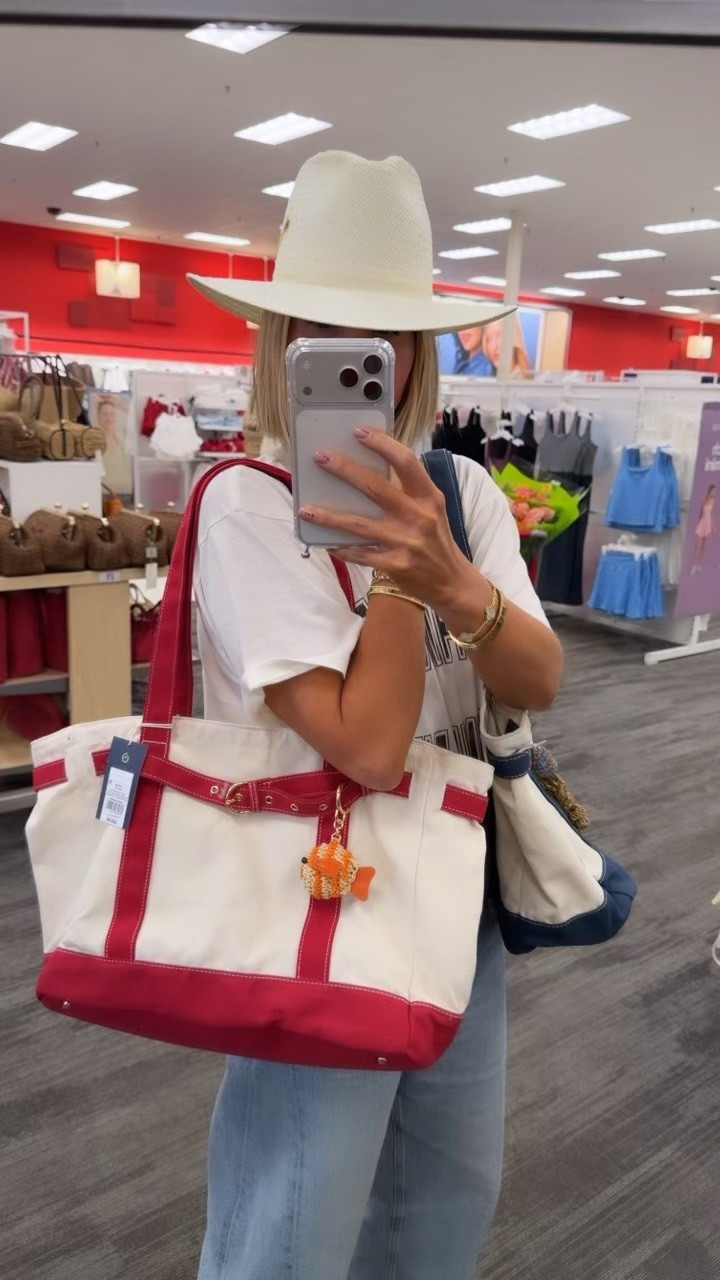 Snag of the century… ON SALE FOR $18 and chic AF! Target Circle Week sales never disappoint 🎯🤭

#LTKgrwm #LTKootd