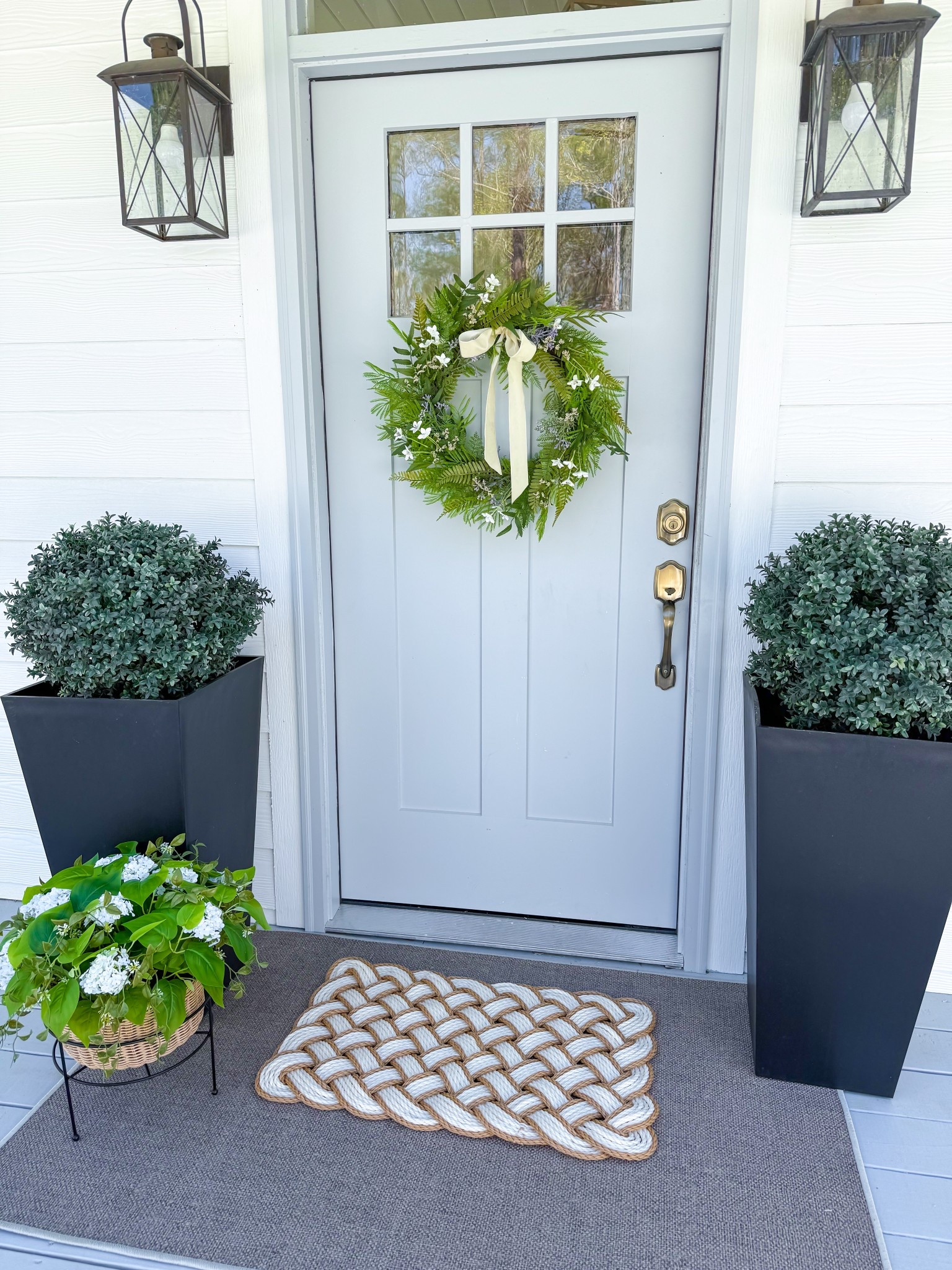 Spring home decor // front porch decor 








Walmart home 
Amazon home finds 
Target home
Spring decor 
Patio finds 
Door mat 
Front door wreath 
Planters 
Faux plants 
Topiary 
Front porch refresh 
Spring porch decor 
Amazon finds 

#LTKSeasonal #LTKHome #LTKFindsUnder50