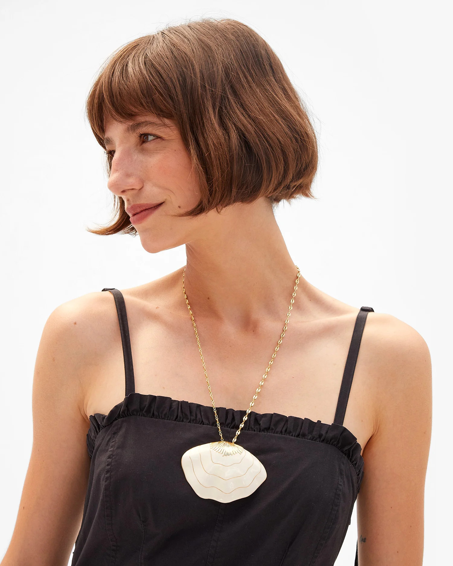 Clamshell Pendant Necklace | Clare V.
