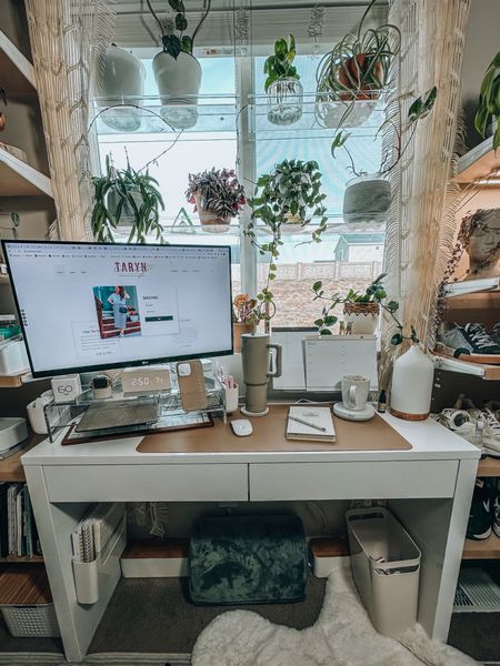 that girl desk setup - adhd friendly desk - Amazon aesthetic desk - office inspo - desk refresh - aesthetic amazon finds

#LTKFind #LTKhome #LTKstyletip