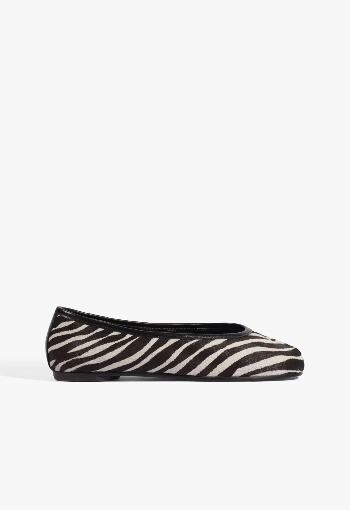 Yumi Flat | Schutz (US)