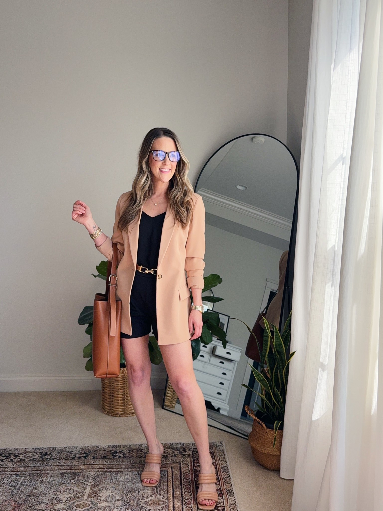 Spring workwear idea

These tailored shorts are yoga pants material. Stretchy waist. Side pockets. Great length. 

I’m wearing a small. 

Classic Style, Tailored Shorts, Amazon Shorts , Spring Office Outfit , Spring Blazer Outfit 

#LTKWorkwear #LTKFindsUnder50 #LTKStyleTip