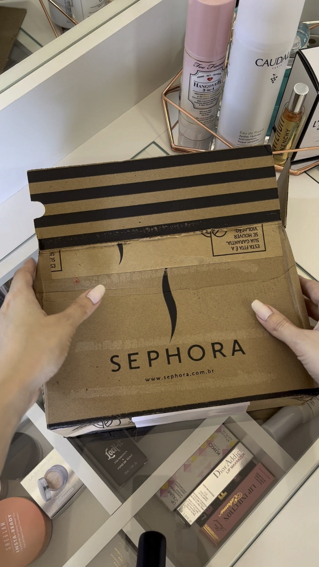Oie, marca nova exclusividade @sephorabrasil !! 
A @nudestix vem trazendo maquiagens multifuncionais podendo um produto só ser usado como blush, batom, contorno, iluminador e qualquer outro jeito que vocês preferirem. Muito bem pigmentado e espalha muito fácil. Eu amei a praticidade e vocês? Querem make usando os produtos? 

#LTKbeauty #LTKbrasil