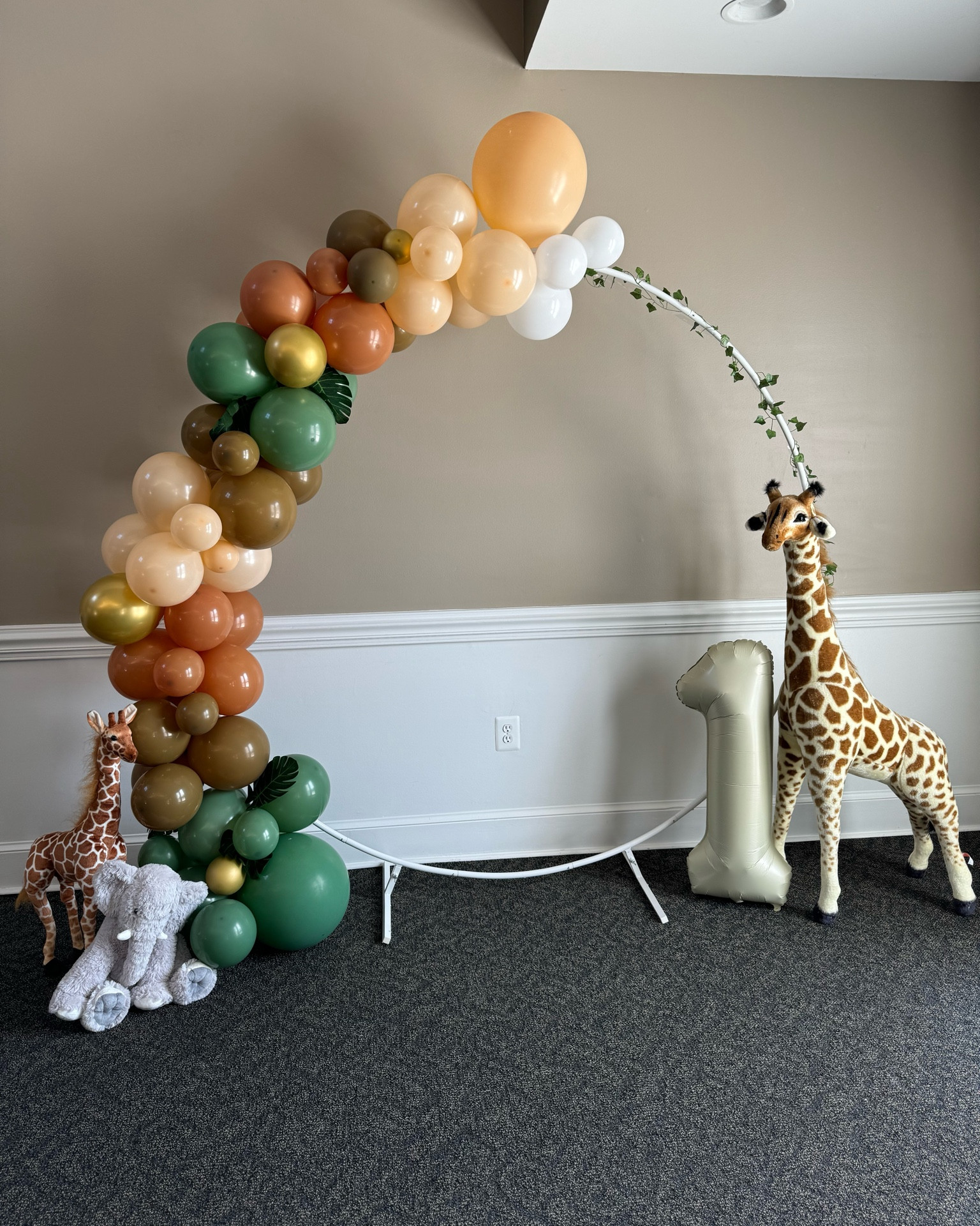 Wild One Safari Themed First Birthday!


neutral balloon arch, safari photo backdrop, minimal balloon arch, safari animal birthday decor

#LTKFamily #LTKBaby #LTKParties