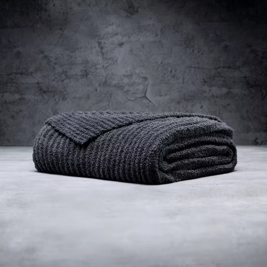 Ultra Plush Throw | LUXOME