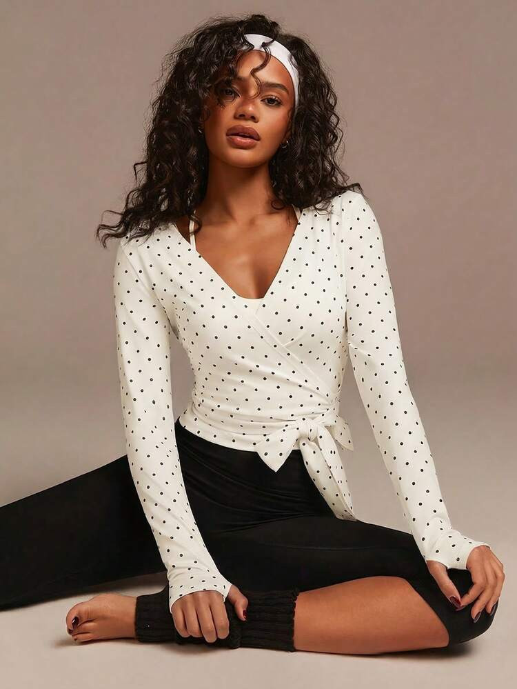 Athîral Dames T-Shirt Met Lange Mouwen En Contrasterende Stippenprint | SHEIN