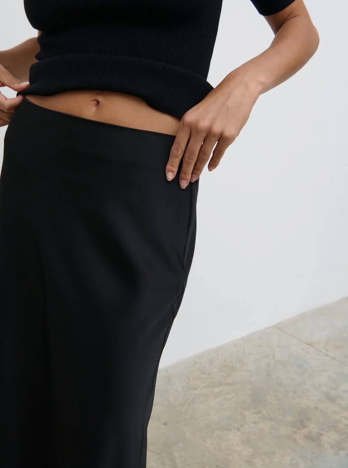 Breya Maxi Skirt - Black | Pretty Lavish (UK)