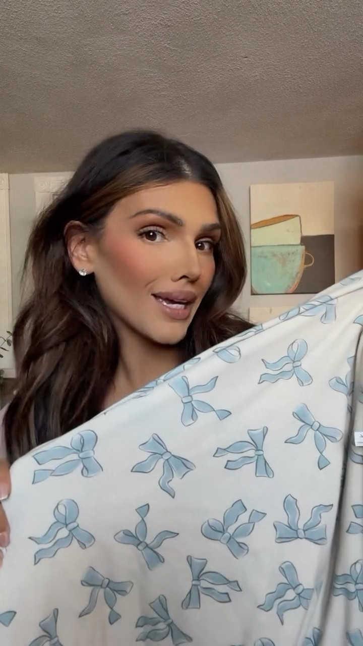 Consider it ✨ GRABBED ✨ 

Moms and Dads - GRAB that @copperpearl swaddle. You won’t be disappointed 🤍