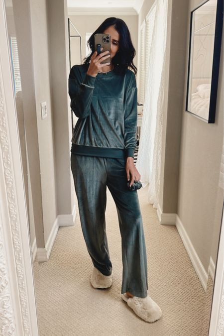 This pajama set is a great budget friendly cozy holiday gift!  Under $20 and comes with a matching scrunchie, I’m just shy of 5-7” wearing the size small, StylinByAylin 

#LTKstyletip #LTKSeasonal