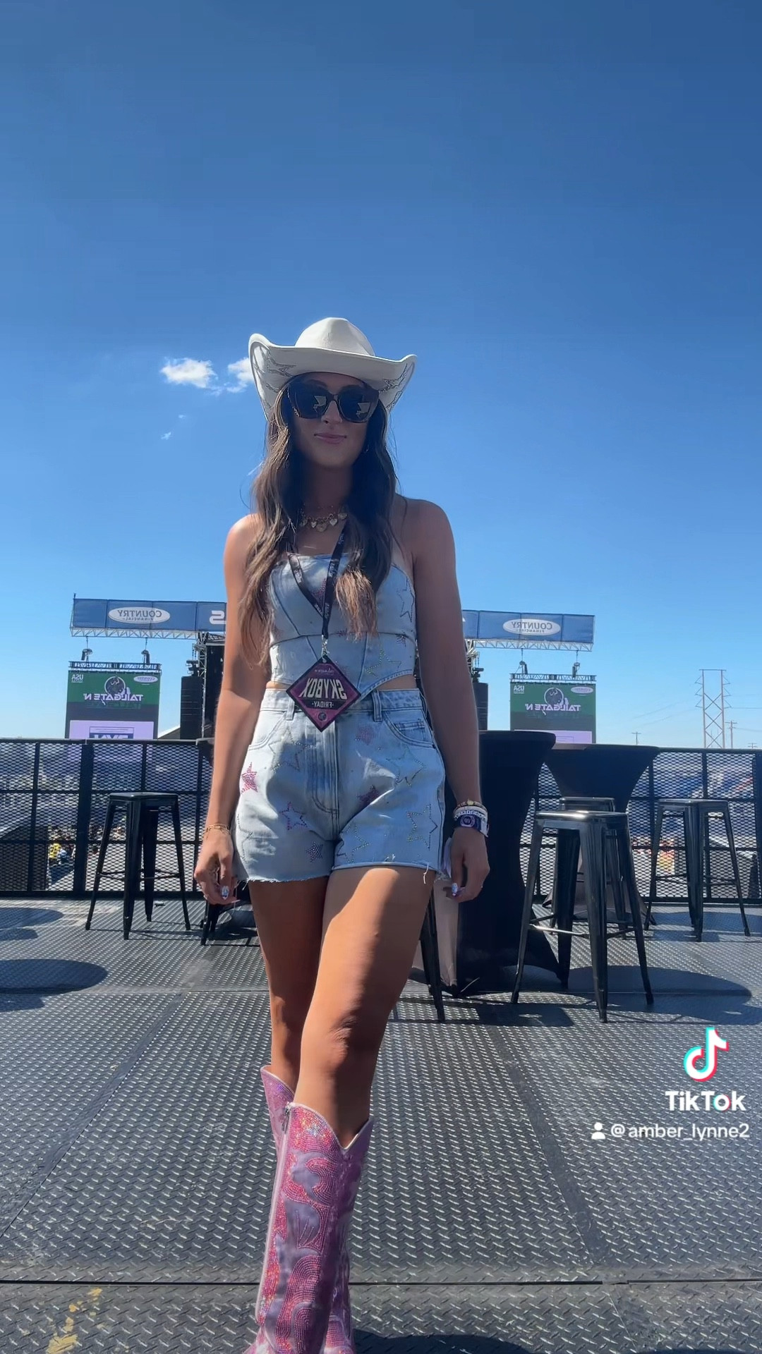 Denim Festival Fit

#LTKSummerSales #LTKVideo #LTKStyleTip