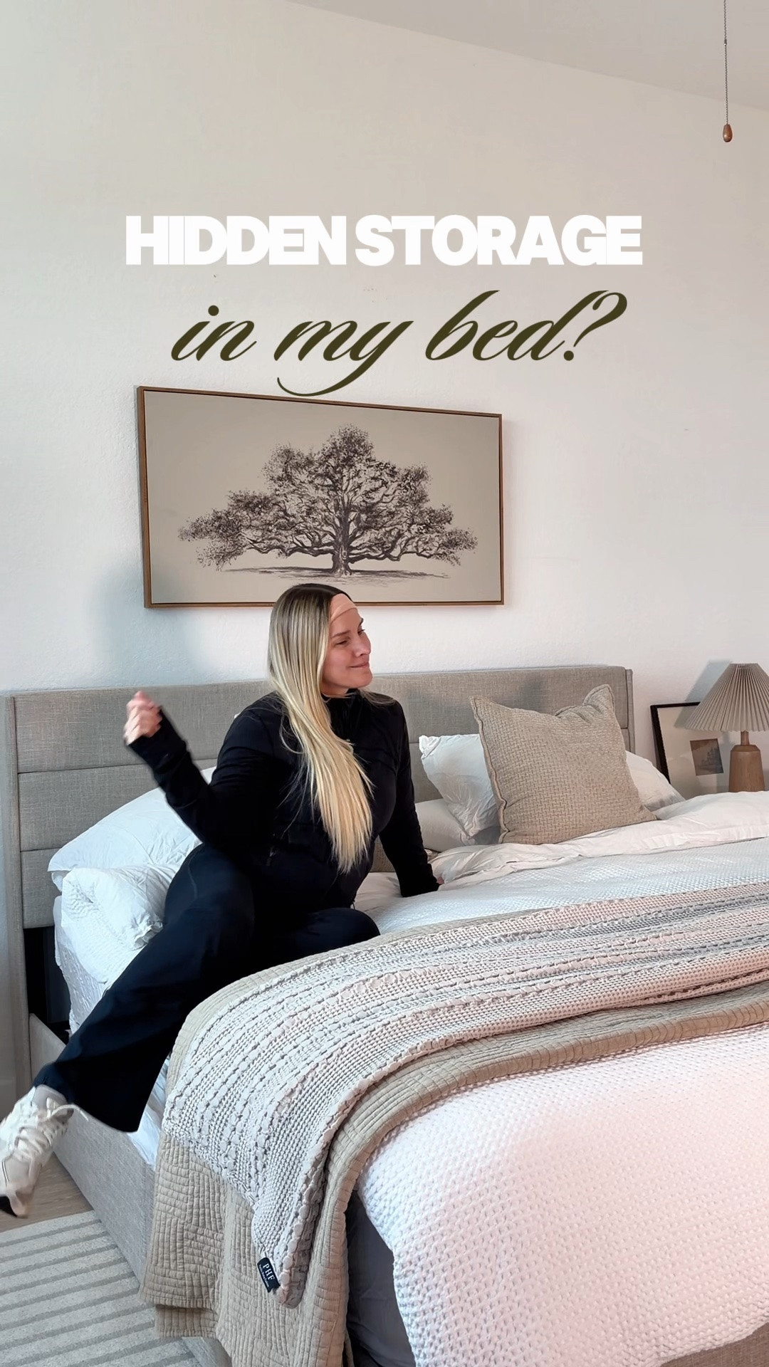 Such a pretty bed frame! Size king beige linen beige color ! Love this 🛌all my bedroom here

#LTKHome #LTKdayinmylife
