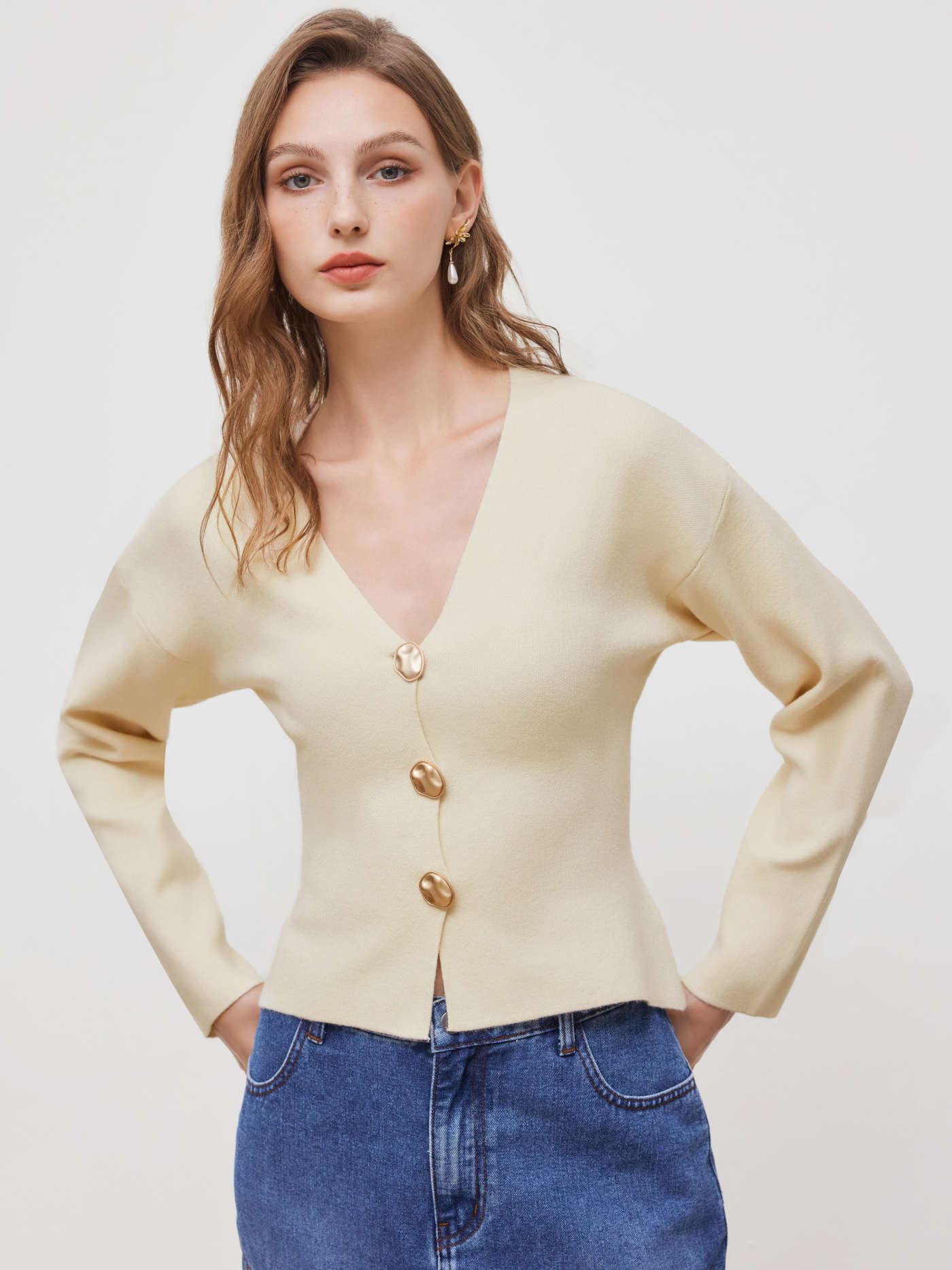 Solid V-neck Button Cardigan | Cider
