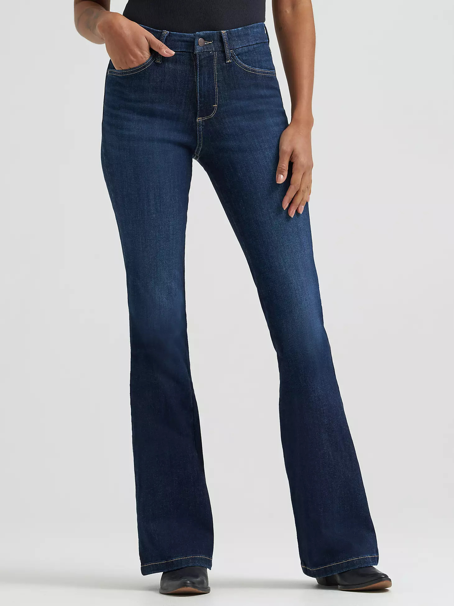 Women's Wrangler Bespoke High Rise Flare Jean | Wrangler
