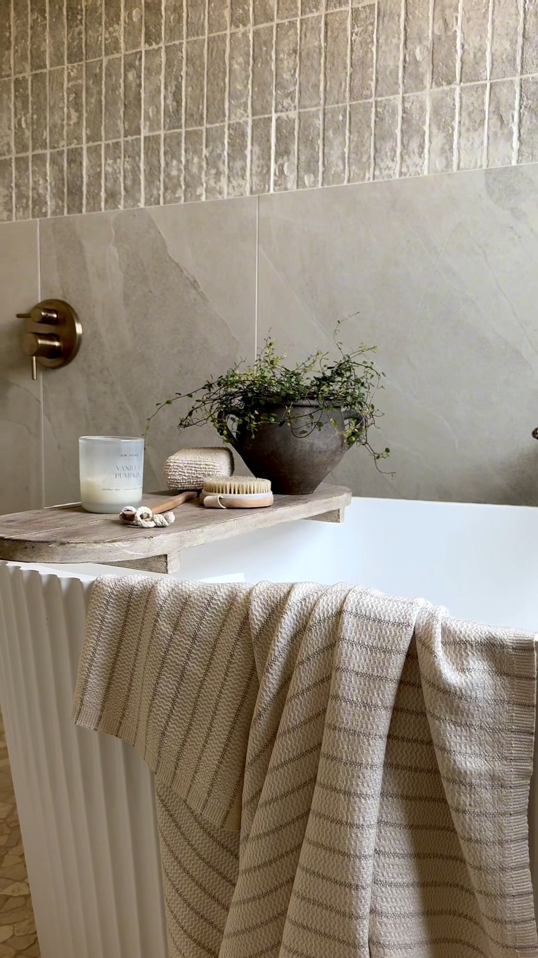Love these towels from The Loomia! Use code HB25 to save 25% right now! I have the beige stripe. Bathroom decor. Bathroom remodel. Interior design. Neutral
Home inspo.

#LTKHome