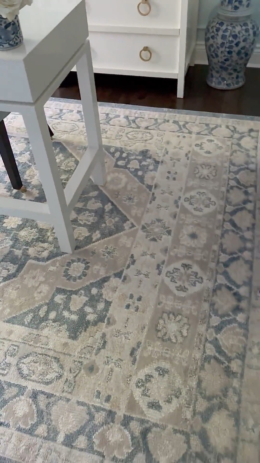 A gorgeous new rug from Wayfair adds instant chic in my office! 

Home office, home office finds, home office decor, home decor, home finds, home inspo, work officee

#LTKHome #LTKSeasonal