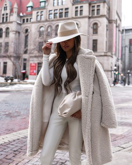 Winter outfit ideas
White Sherpa coat
Naked wardrobe bodysuit
Topshop faux leather pants



#LTKunder100 #LTKstyletip #LTKSeasonal