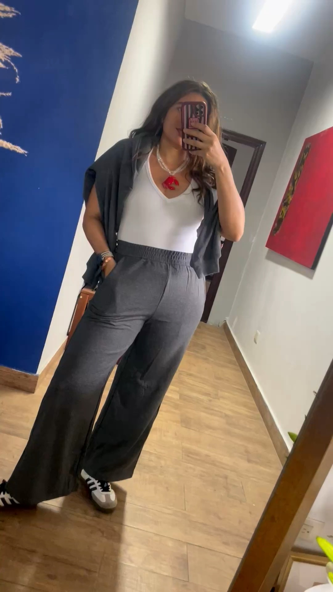 Comfy airport look ✈️

#LTKootd #LTKTravel #LTKSaleAlert