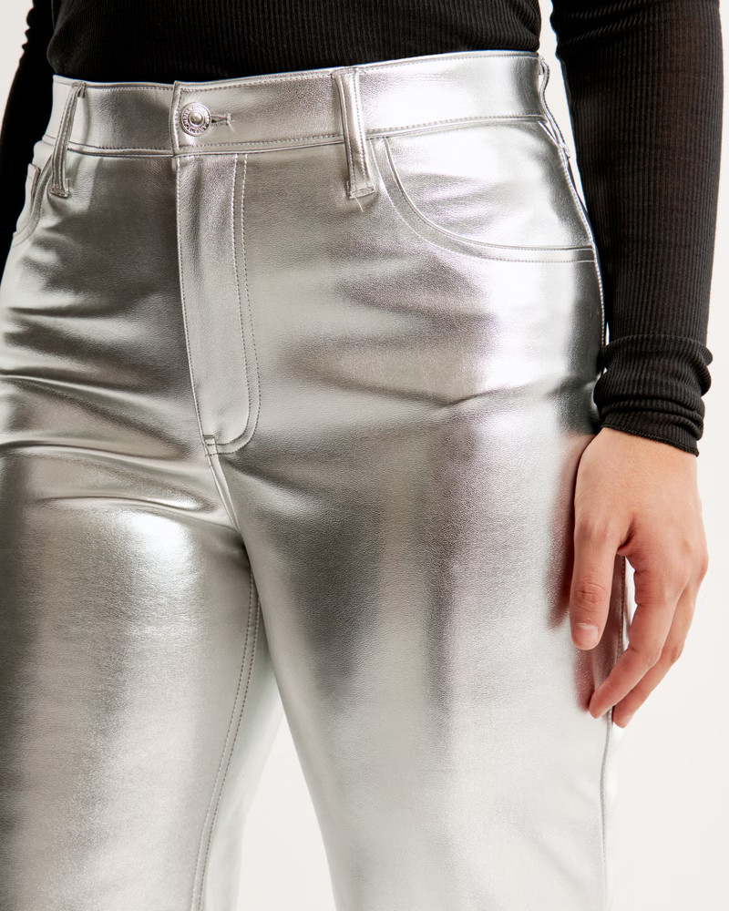 Curve Love Vegan Leather 90s Relaxed Pant | Abercrombie & Fitch (US)