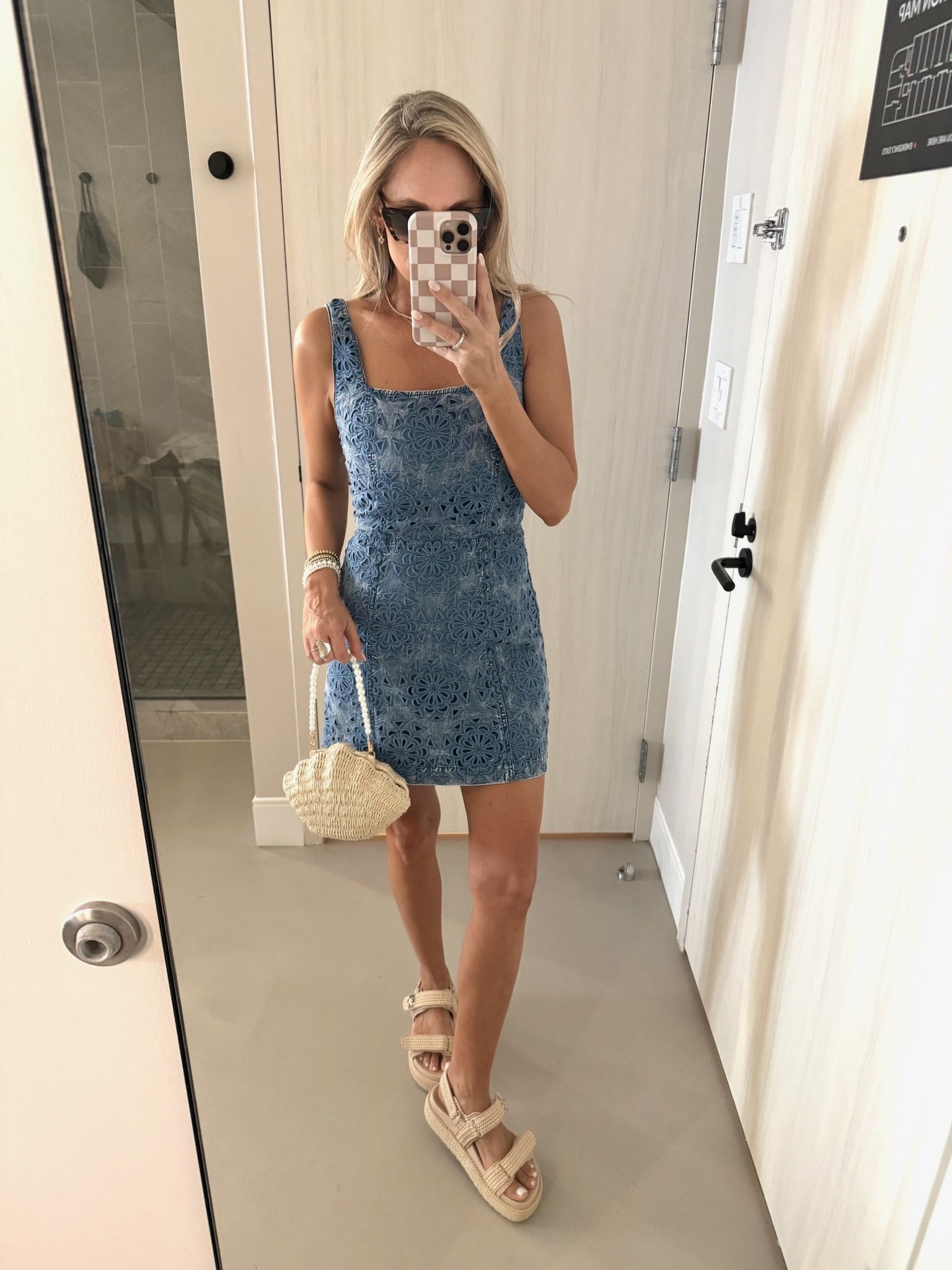 Adorable date night summer outfit! Loving this clutch! 

#LTKFindsUnder50 #LTKStyleTip #LTKOver40