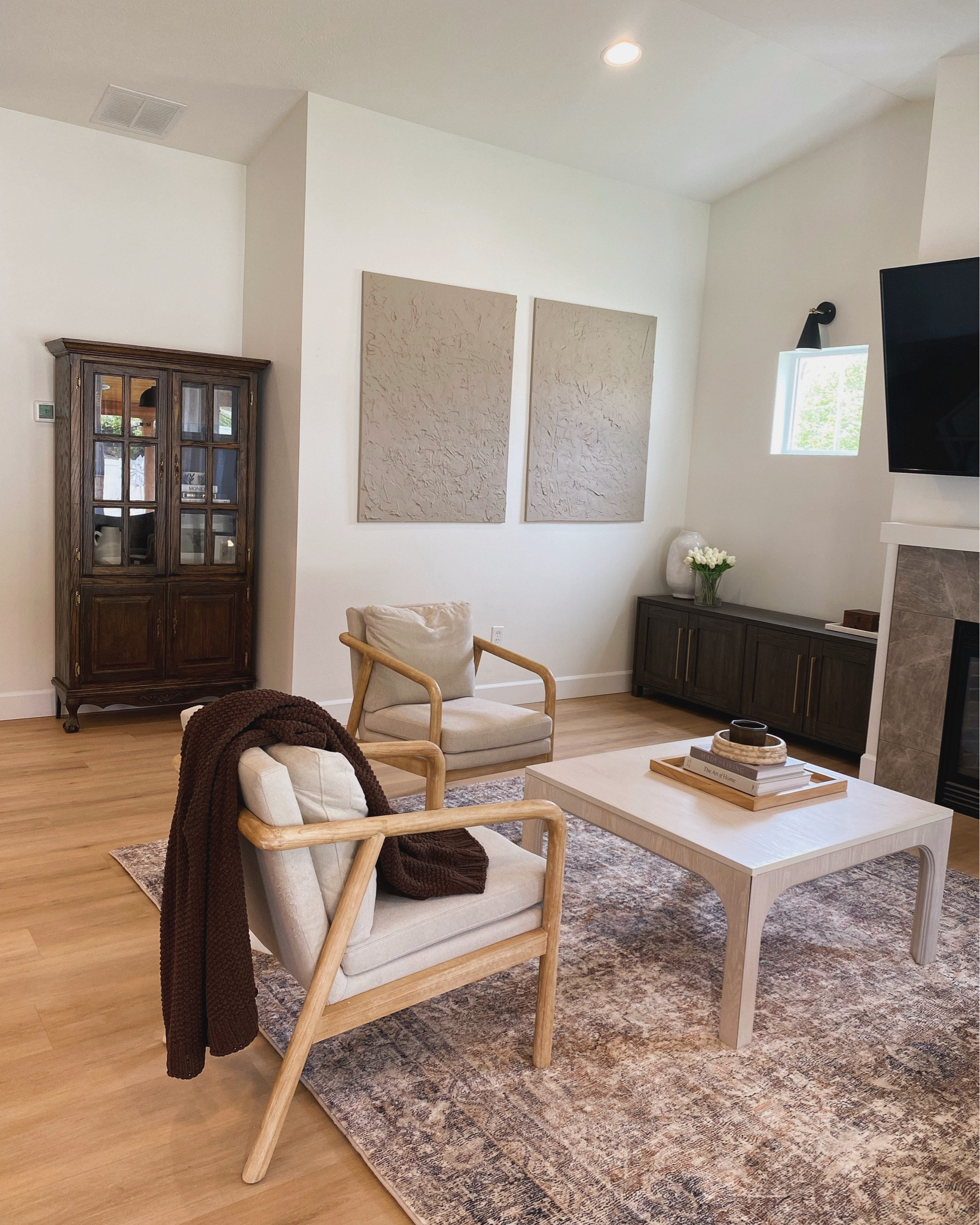 Living room decor




Country cottage home finds
Modern organic
Living room furniture
Collected finds

#LTKHome