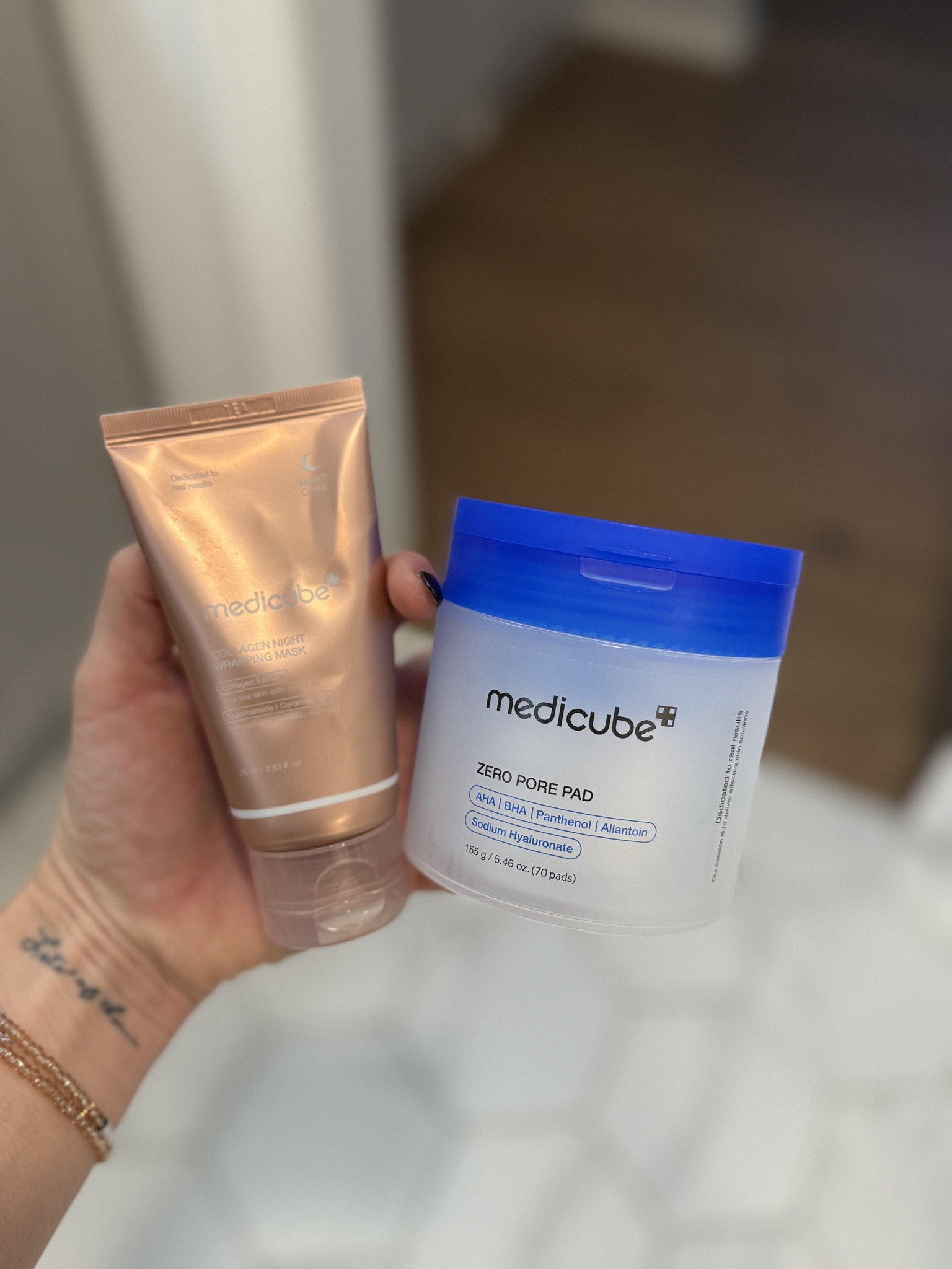 Medicine skincare 

Pore pads  collagen overnight mask  beauty  skincare routine 

#LTKBeauty #LTKgrwm #LTKselfcare