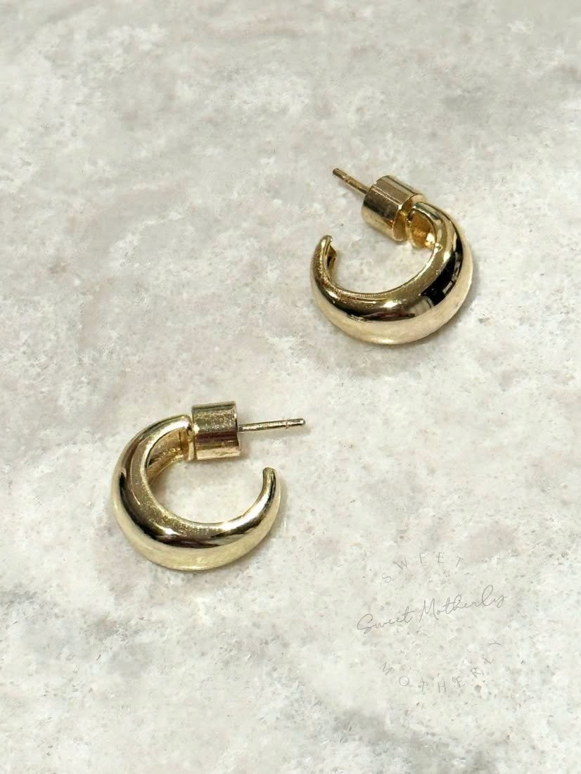 The best affordable hoop earrings

Affordable earrings
Women’s earrings
Gold hoop earrings
Stud earrings for women
Statement earrings
Dainty jewelry
Hypoallergenic earrings
Everyday jewelry
Fashion earrings
Minimalist jewelry

#LTKSeasonal #LTKSaleAlert
