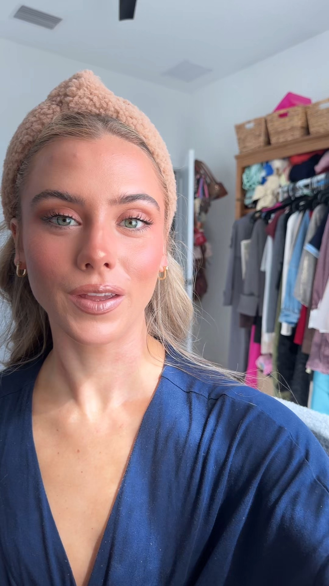 Lock In Makeup for up to 36 Hour Wear: Infallible 3-Second Makeup Setting Spray with microfine mist provides up to 36 hour wear in just one spray, for lip, eye and face makeup that is transfer, sweat and smudge-resistant all day.
Micro Fine Setting Spray Mist: Our new professional-inspired microfine aerosol mist format instantly dries and applies evenly without leaving droplets or traces for a lightweight and breathable feel on skin

#LTKgrwm #LTKBeauty #LTKFindsUnder50