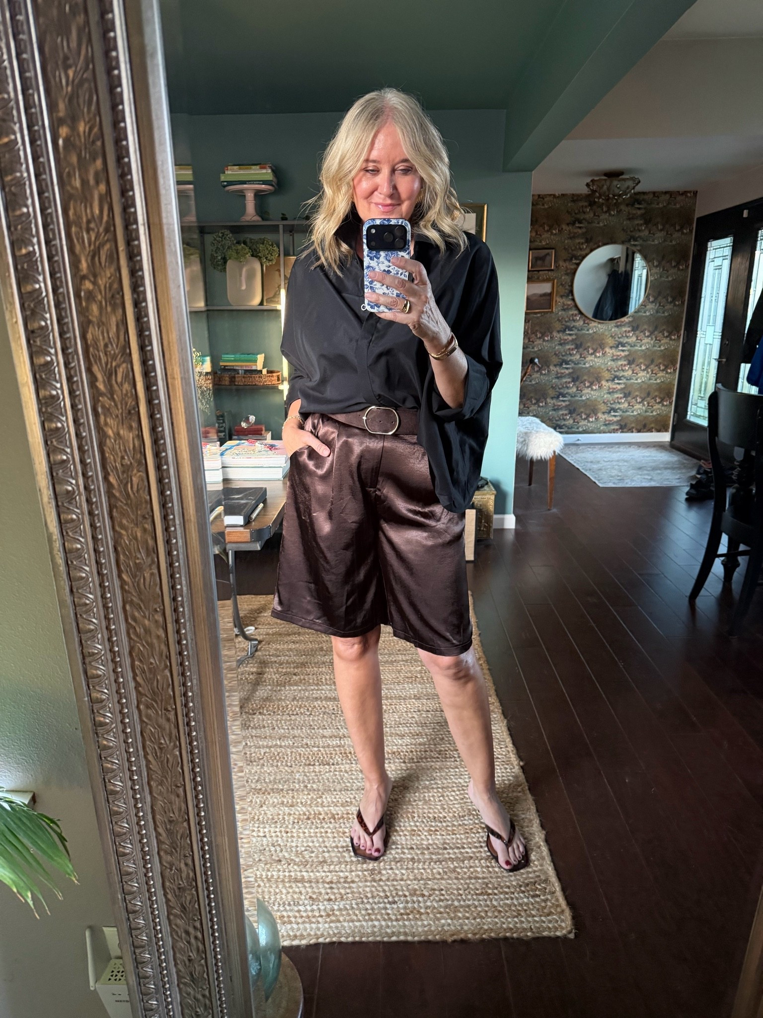 Date night OOTD 
TOP SIZE medium
Shorts size larger

#LTKdayinmylife #LTKootd #LTKOver40