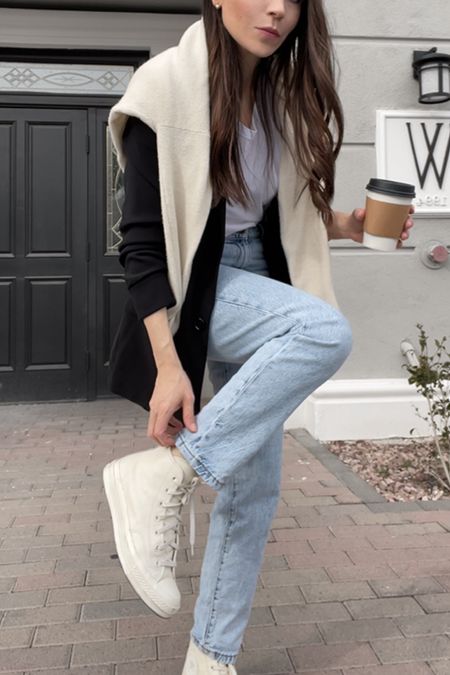 Black blazer outfit with sneakers 🖤

Cream converse chuck 
High top chuck outfit
Blazer and sneakers outfit
Casual outfit
Mom jeans 
Blue jeans profit
Blazer with t-shirt outfit 
Cream converse sneakers 

#LTKshoecrush #LTKstyletip #LTKunder100