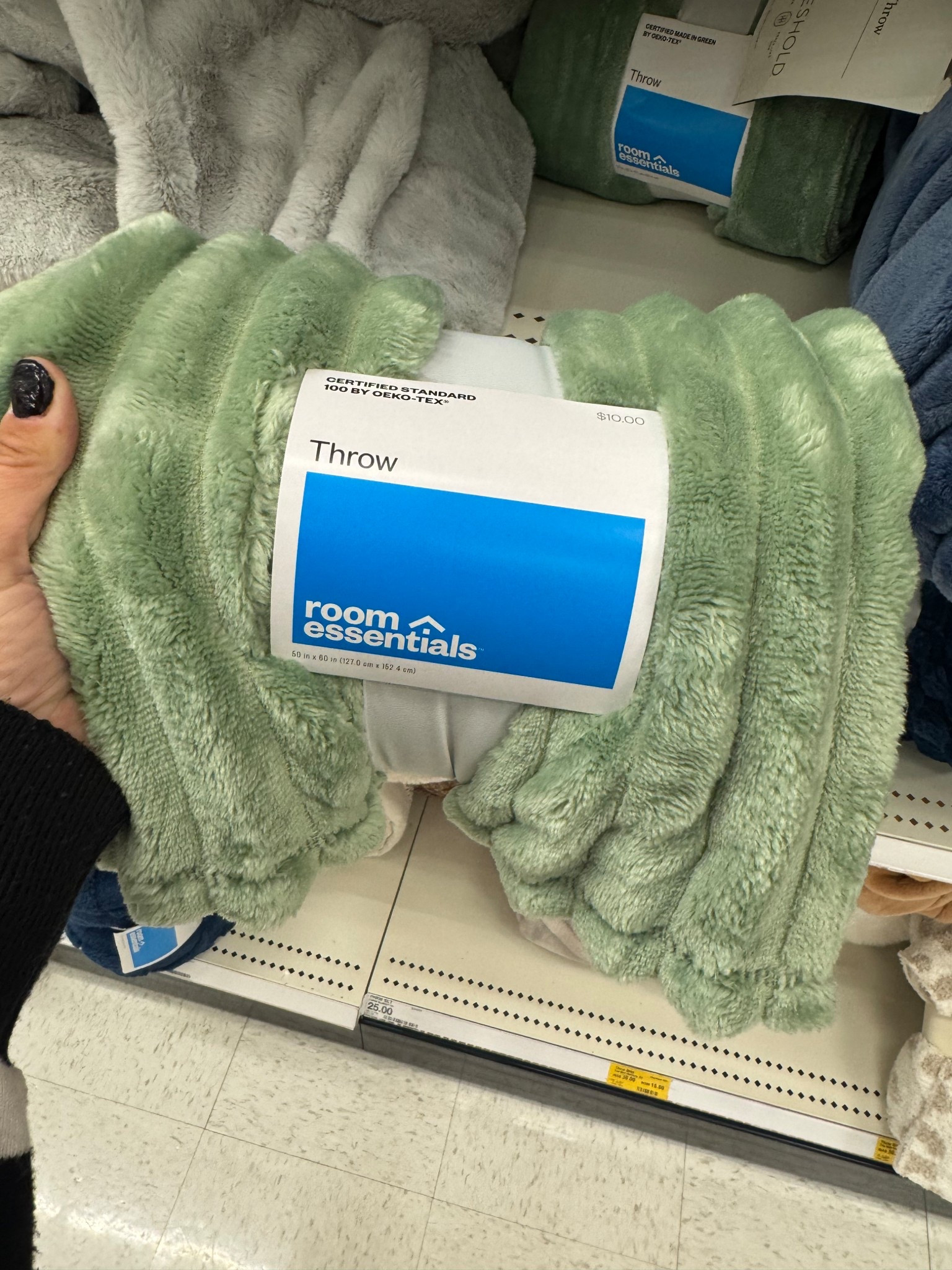 Basic cozy throw

#LTKFindsUnder50 #LTKHome #LTKStyleTip