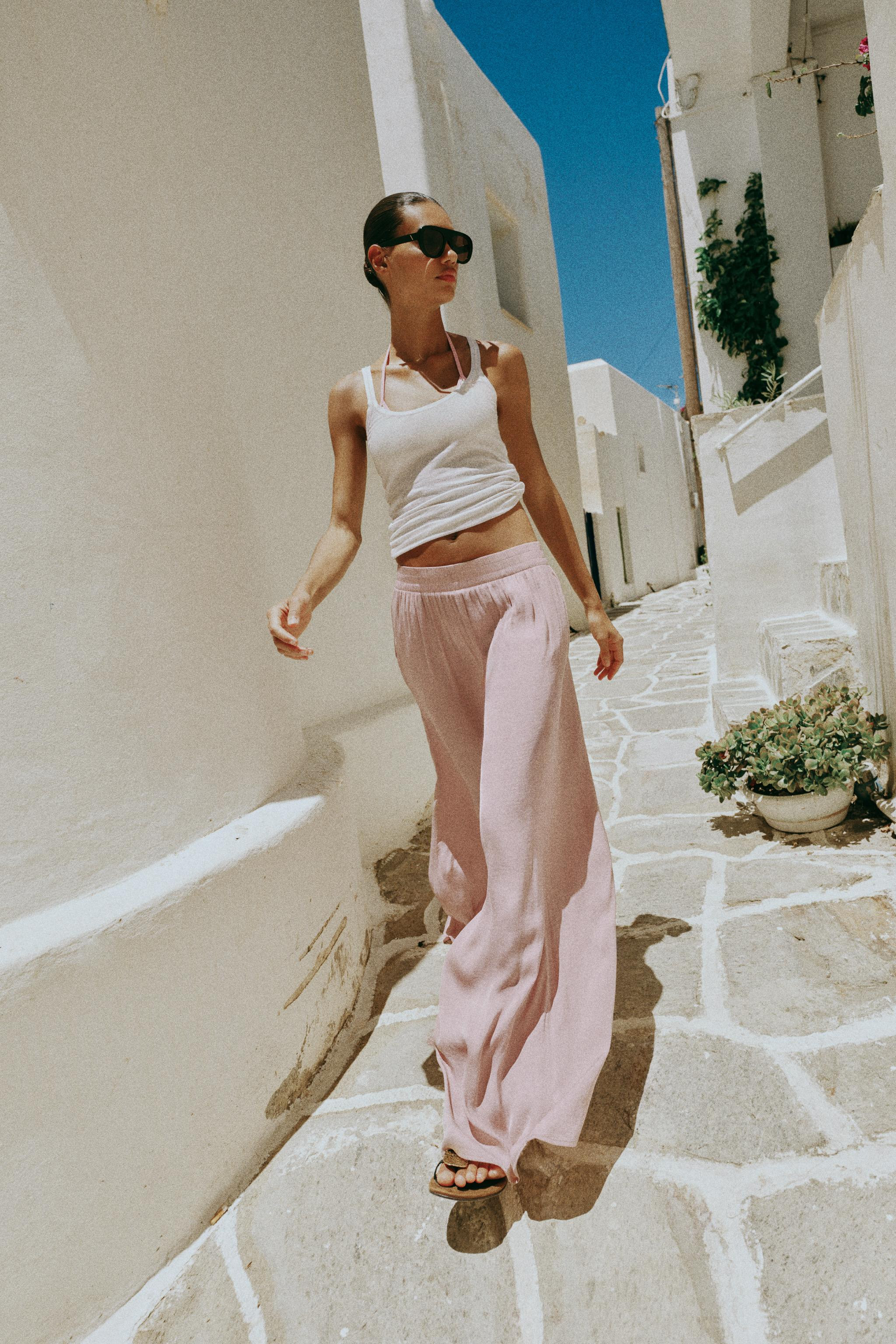 FLOWY WIDE LEG PANTS | Zara US