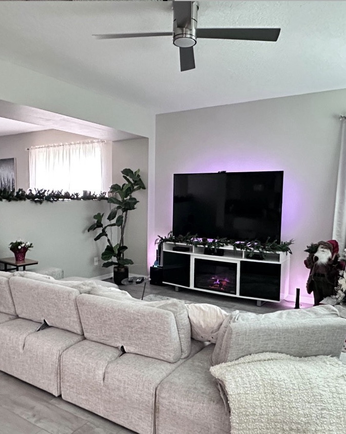 Living room

#LTKHome #LTKU