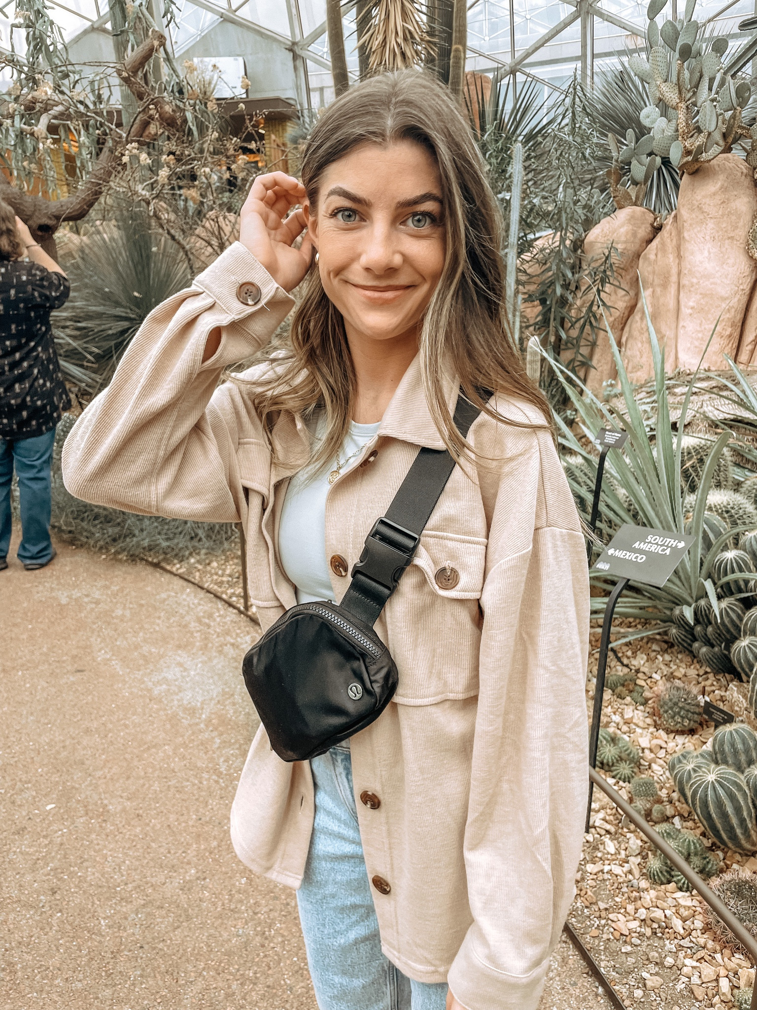 Travel outfit. Vacation. Day trip. What to wear. Simple outfit. Mom outfit. OOTD. Wisconsin weather. Spring. Simple. Casual.

#LTKunder50 #LTKFind #LTKtravel