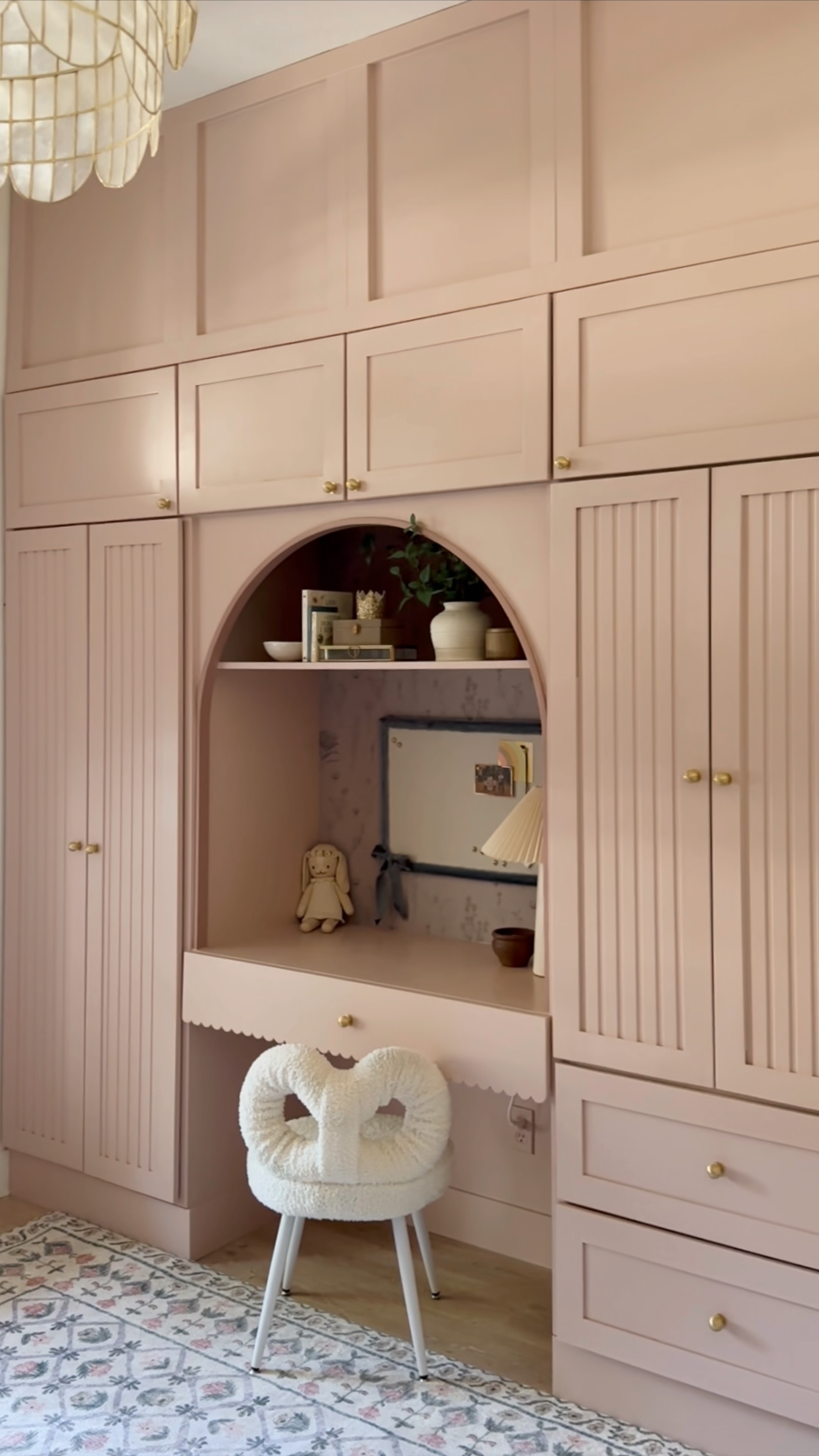 The desk situation of any girl’s dreams! 😍

#LTKHome #LTKFindsUnder50 #LTKFindsUnder100