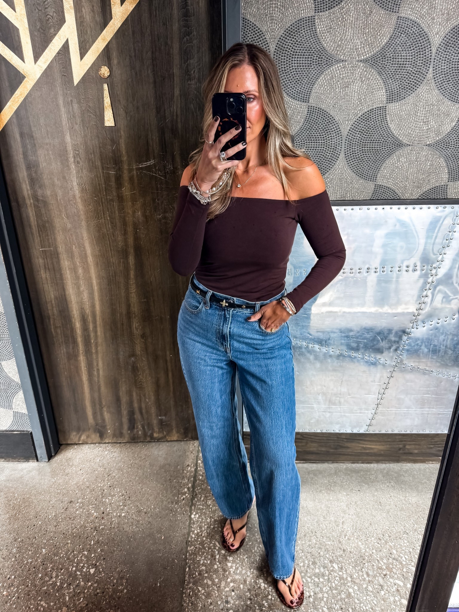 Med top
28L denim 

#LTKOver40 #LTKMidsize #LTKselfcare