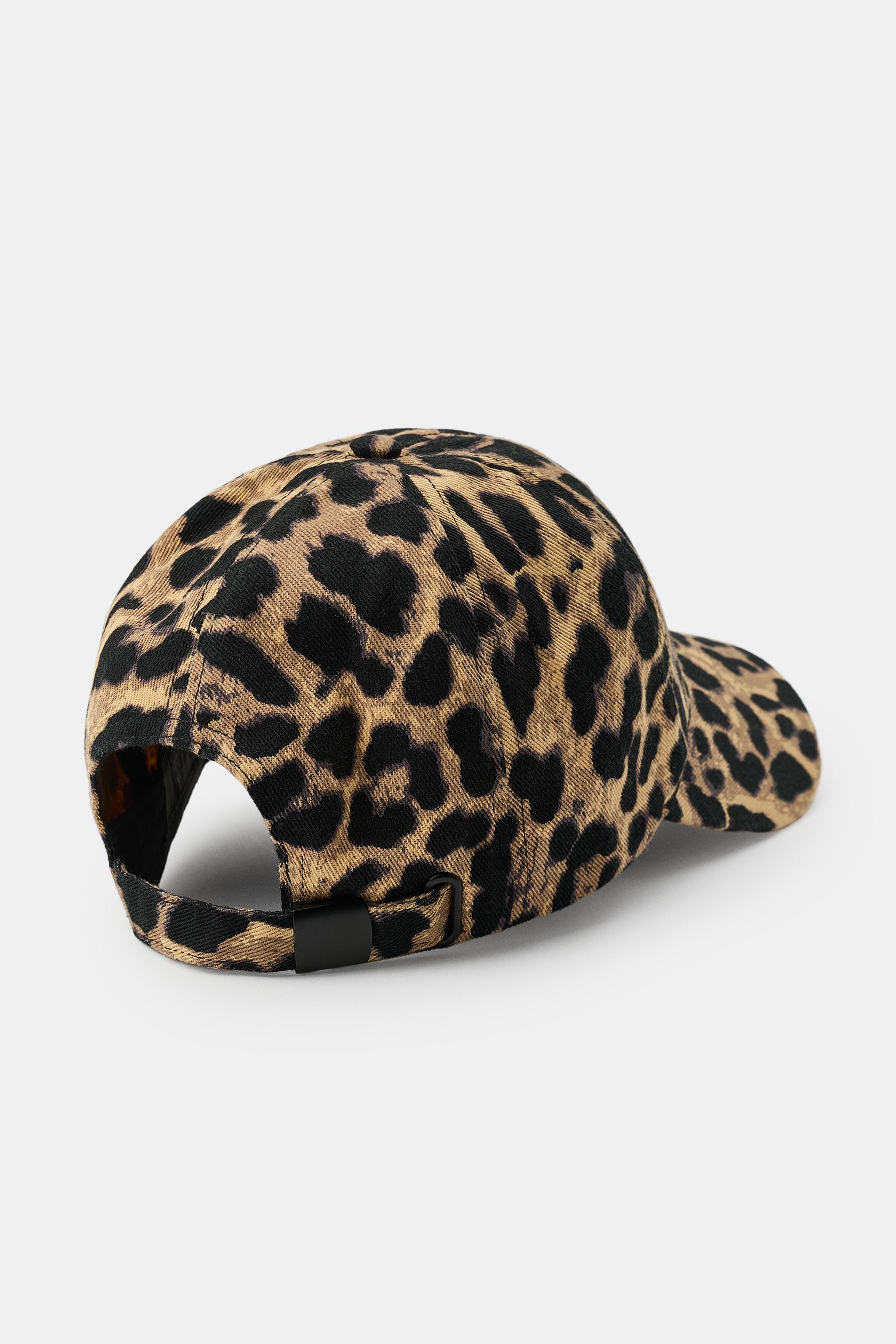 Printed cap with a visor, made from 100% cotton yarn. Adjustable back. | Zara US